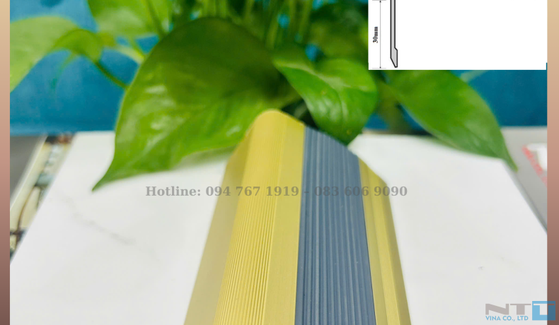 Nẹp chống trơn NTT-L55x30 giải pháp hoàn hảo cho trường học, bệnh viện, các khu vực cầu thang